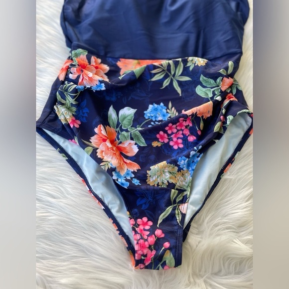 NWT - CUPSHE women’s floral Ruched Tummy control one piece bathing suit size XL - Picture 8 of 12